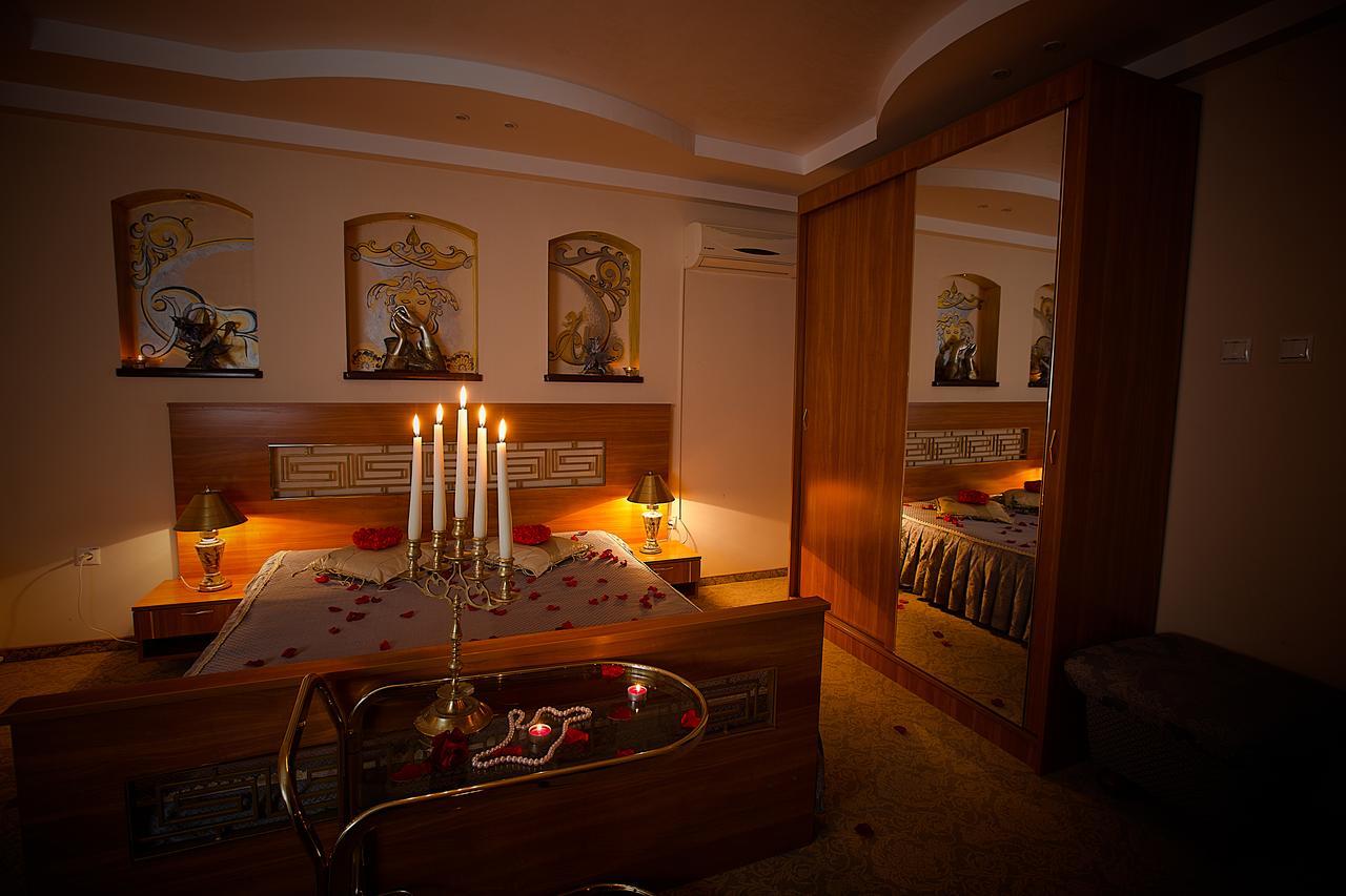 Hotel Roco Izvin Exterior foto