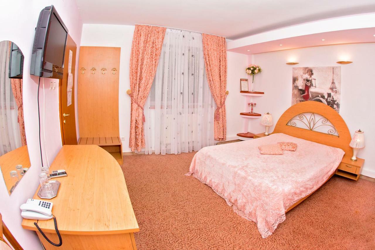 Hotel Roco Izvin Exterior foto