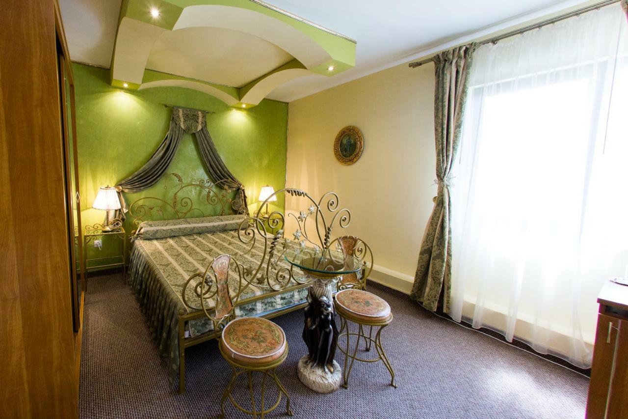 Hotel Roco Izvin Exterior foto