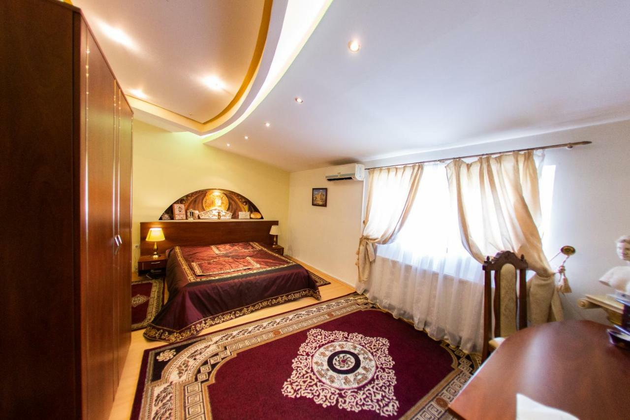 Hotel Roco Izvin Exterior foto
